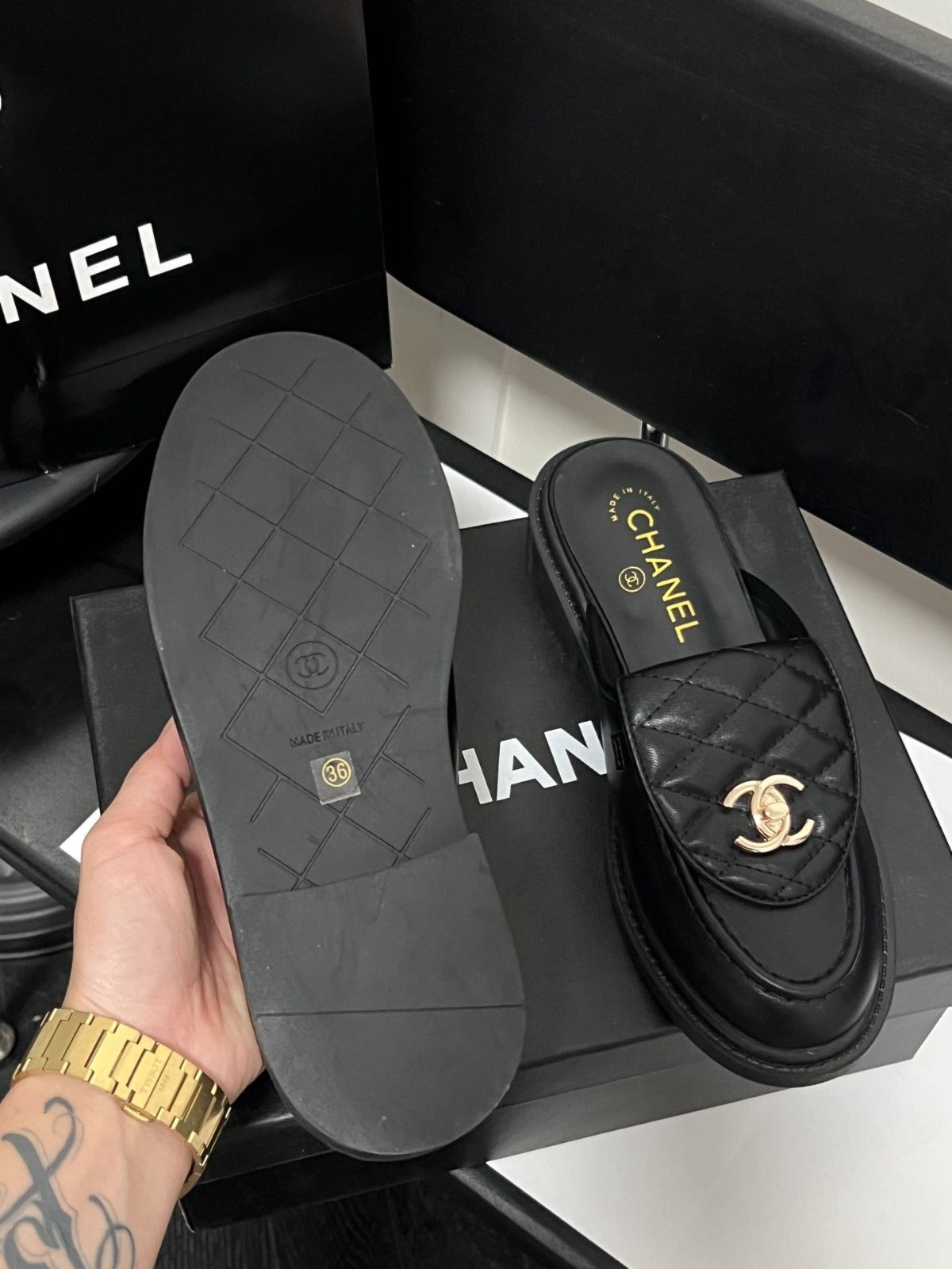 Light Luxury Quilted Metal Buckle Mules