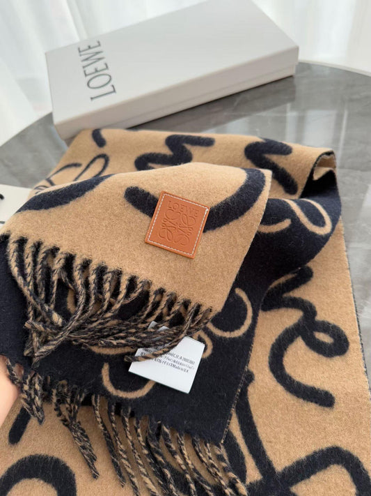 Autumn and winter two-color art font fringed scarf, soft and warm shawl, commuter casual versatile scarf, product details