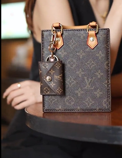 Keychain designer wallet