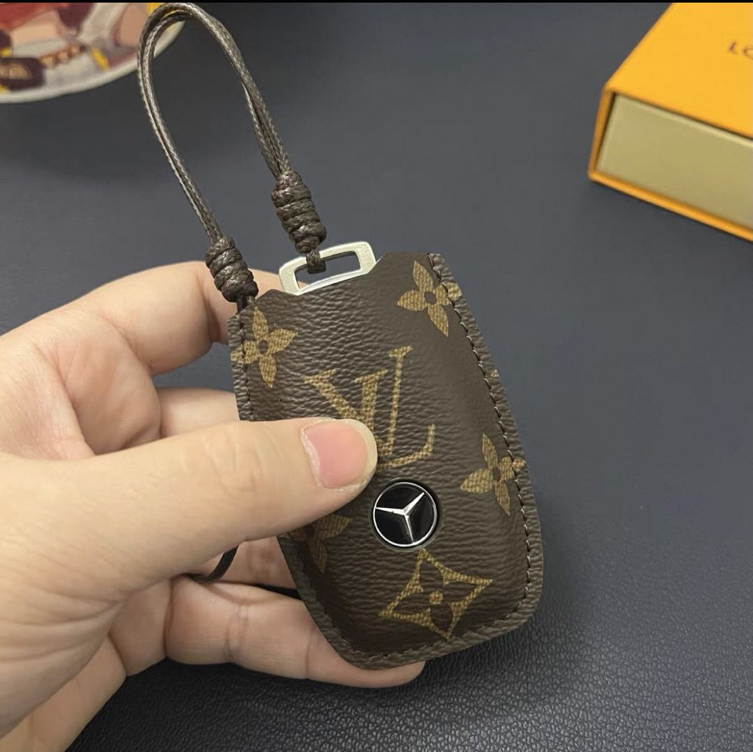Luxury Leather Smart Key Cover – Designed for Audi, BMW, Benz & VW 🚗✨
