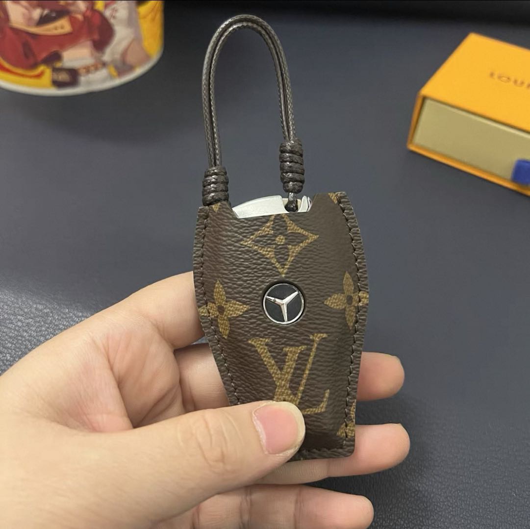 Luxury Leather Smart Key Cover – Designed for Audi, BMW, Benz & VW 🚗✨