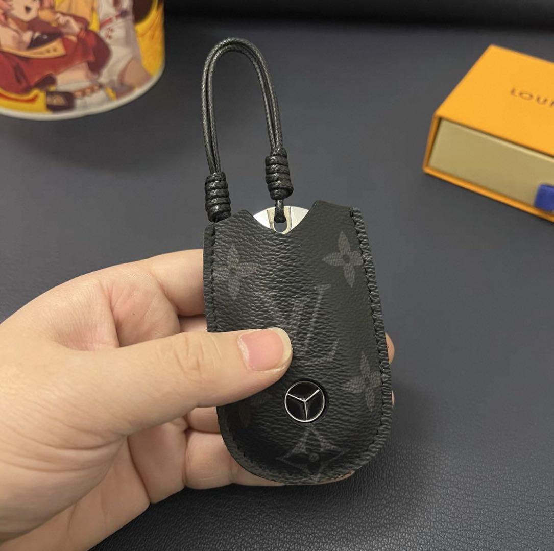 Luxury Leather Smart Key Cover – Designed for Audi, BMW, Benz & VW 🚗✨