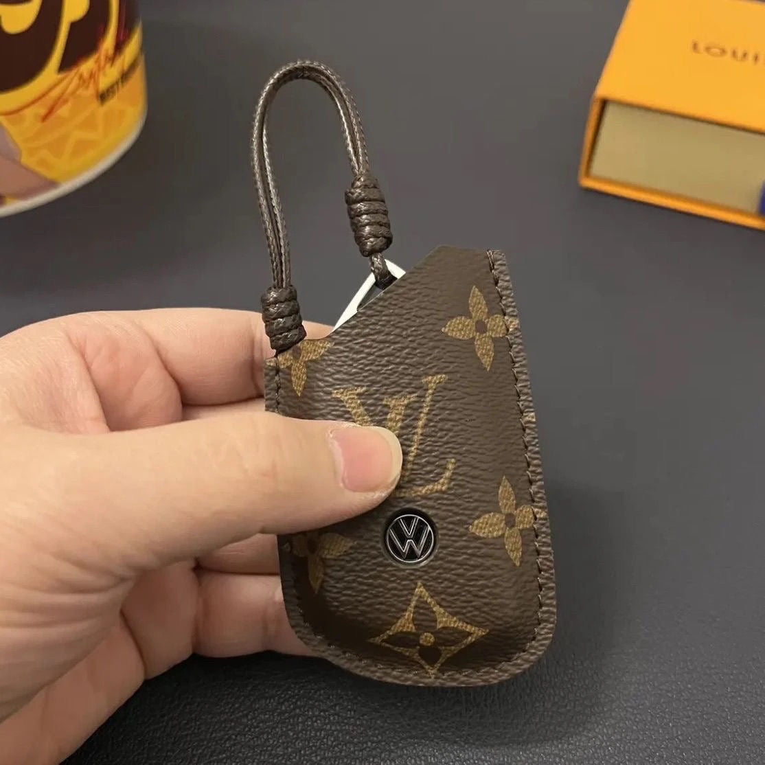 Luxury Leather Smart Key Cover – Designed for Audi, BMW, Benz & VW 🚗✨