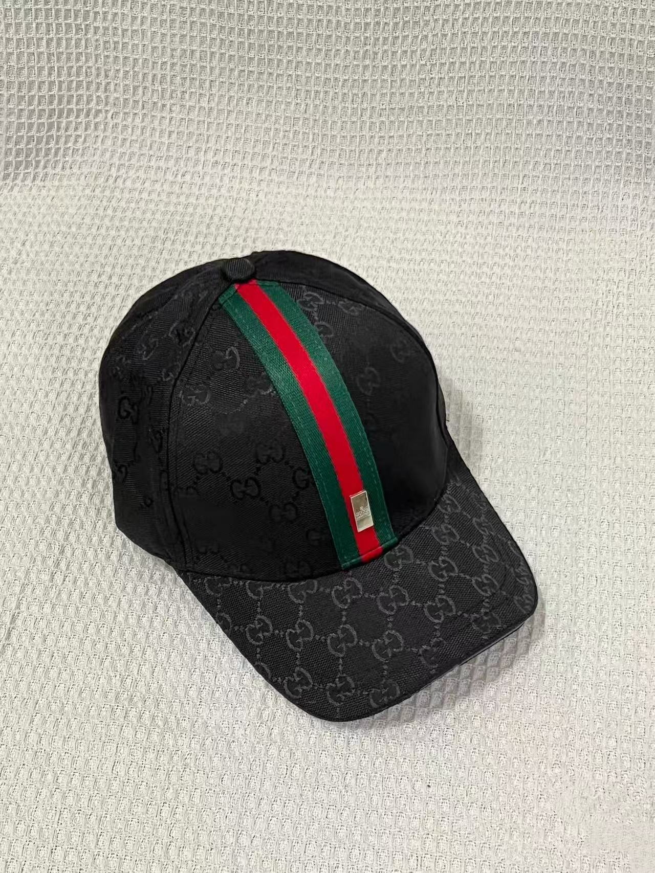 Classic luxury hat 05