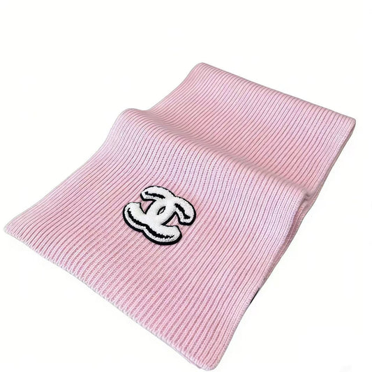 Gentle pink vertical pattern embroidered scarf Autumn and winter soft knitted warm scarf Sweet commuting versatile scarf
