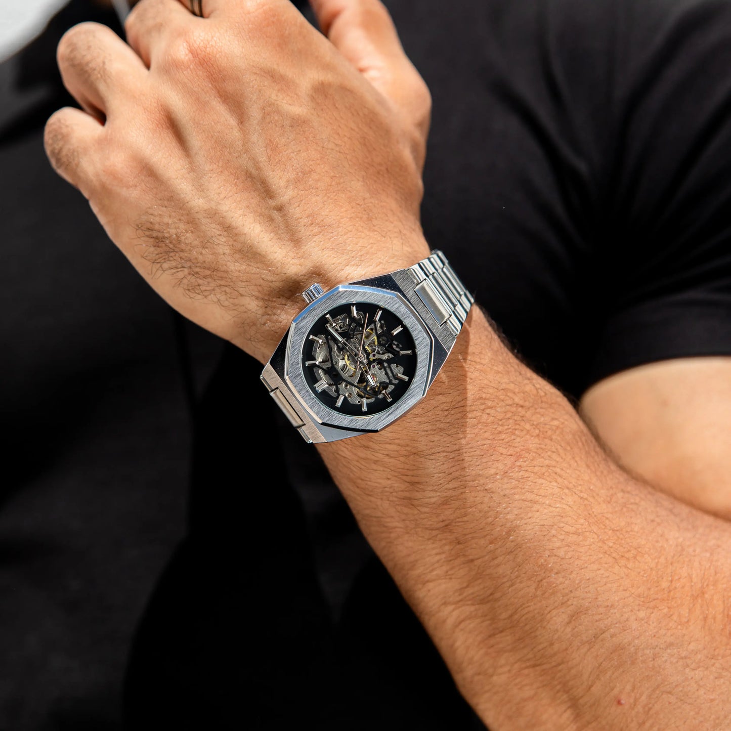 Luxury Mechanical Watch® Spine