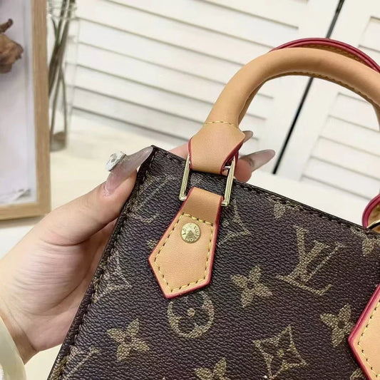 Elegant Leather Handbag