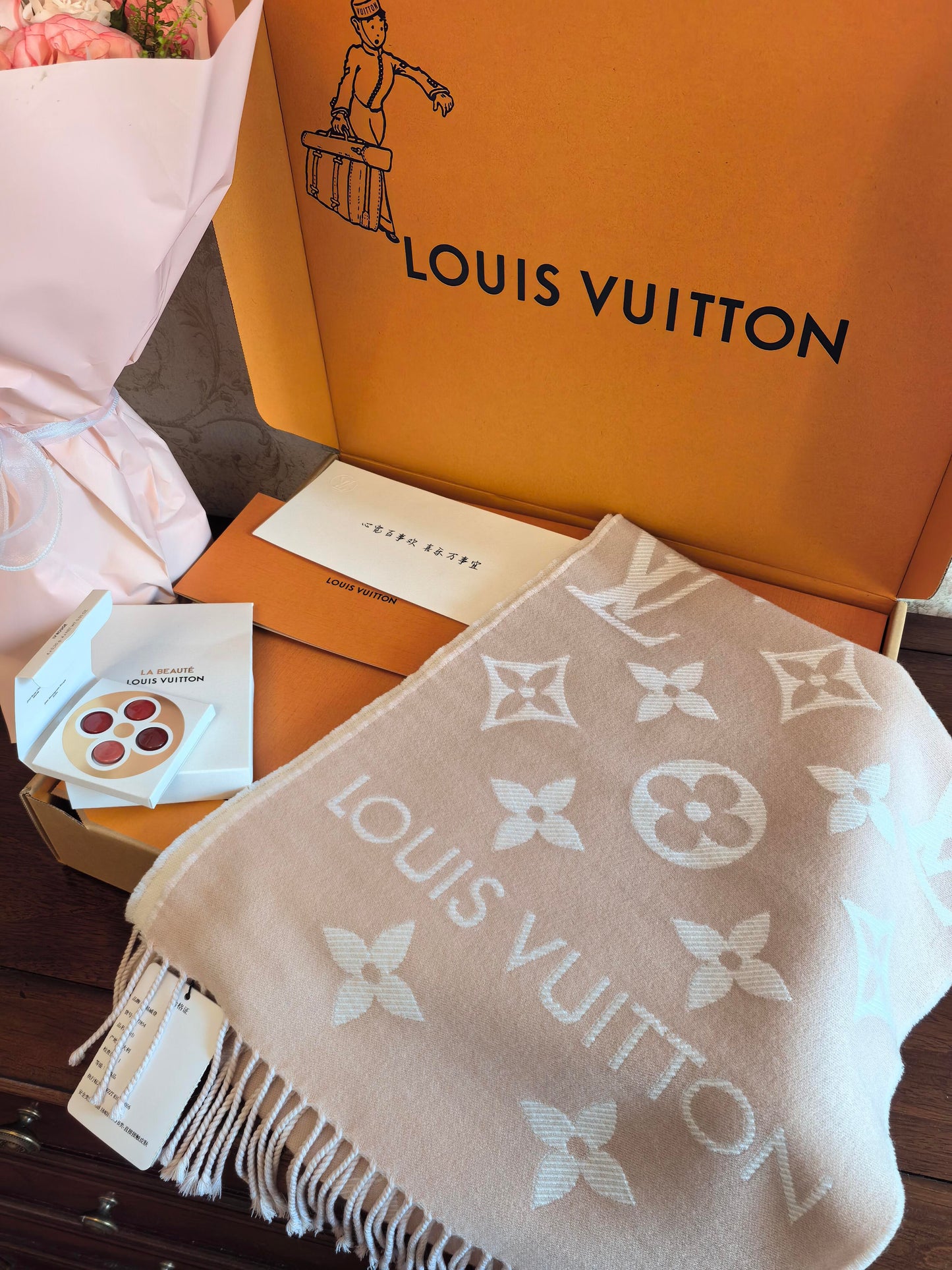 Brown tone full print texture knitted scarf, retro style gift box shawl